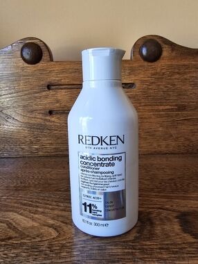 Redken Acidic Bonding Concentrate Conditioner 11%